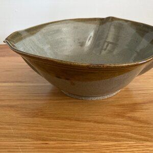 Handcrafted Pereny Pottery Bowl